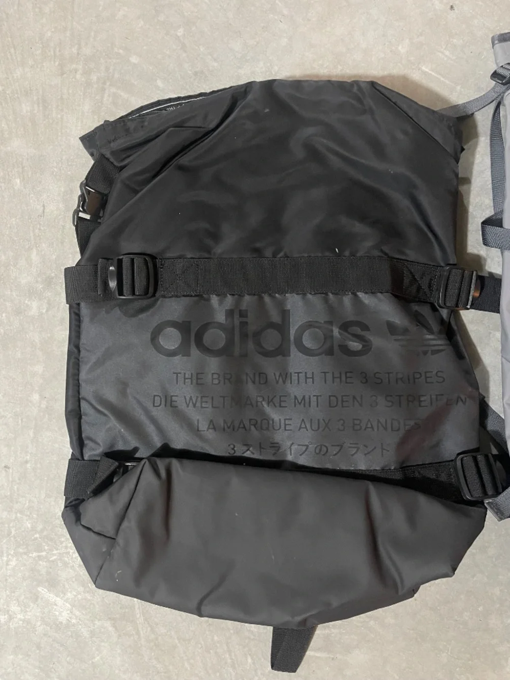 LOT of backpacks/hiking backpacks